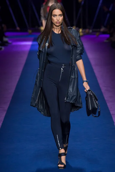 Look 26